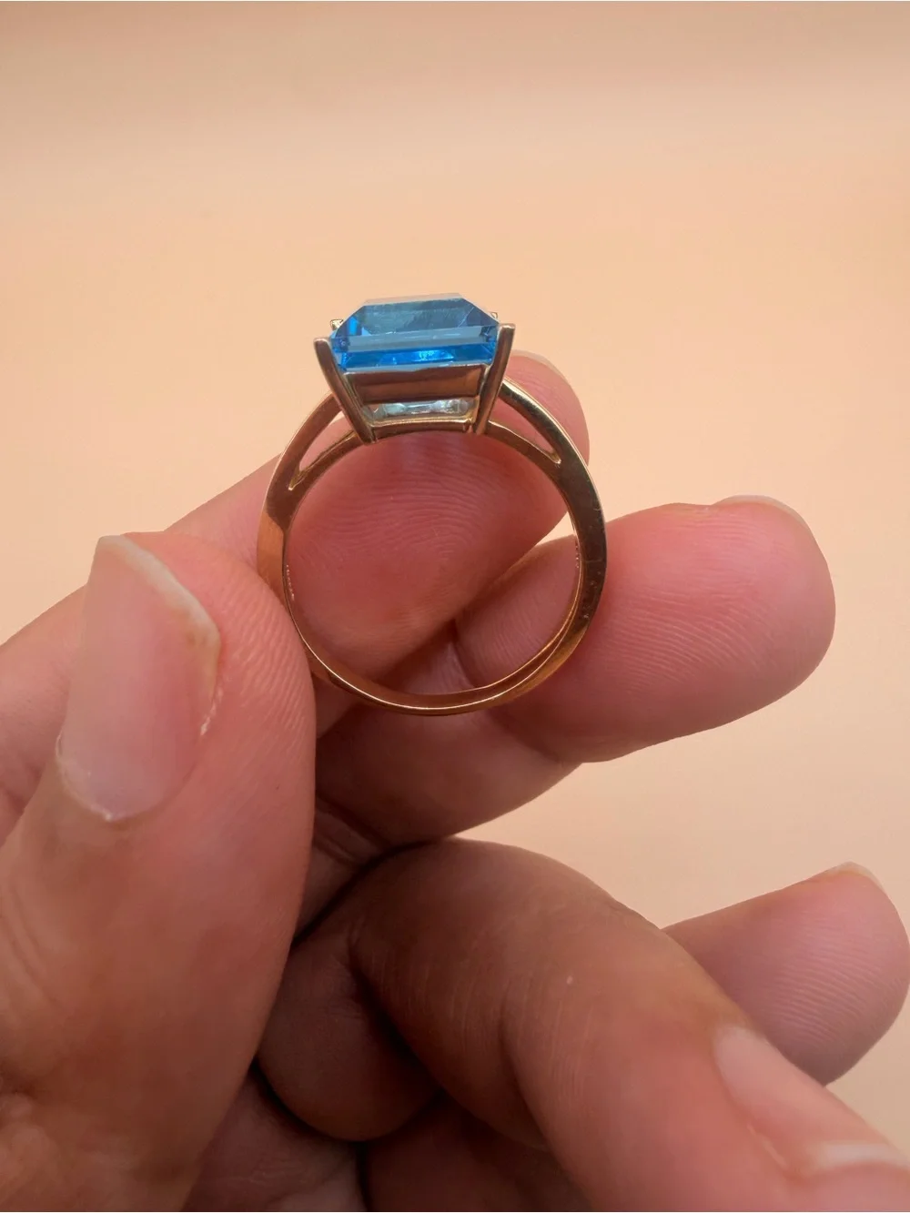 10k Yellow Gold Blue Topaz Ring Size 8